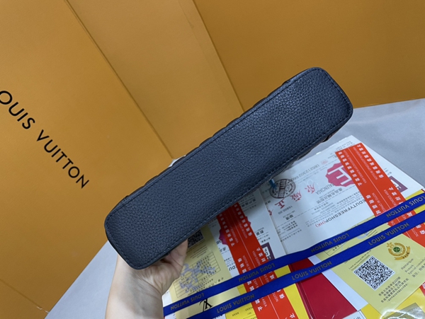 スーパーコピーブランドバッグ内部構造